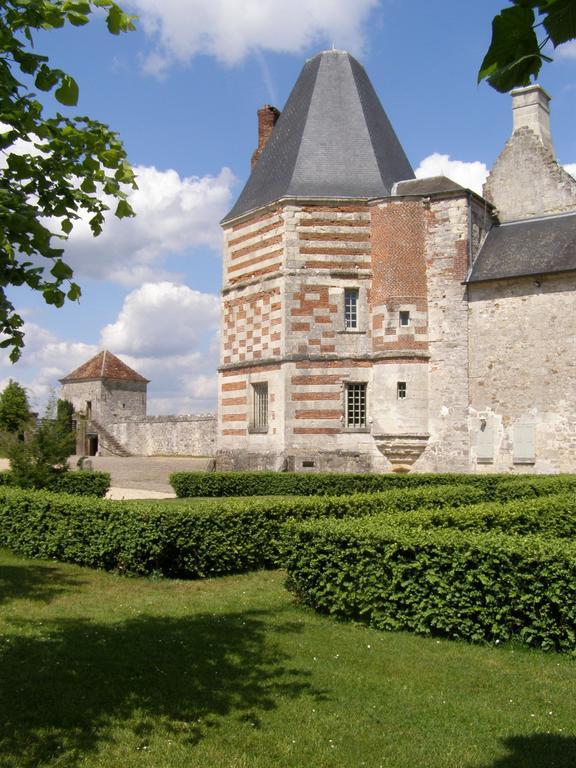 Manoir Du Plessis Au Bois Bed & Breakfast Vauciennes  Exterior photo