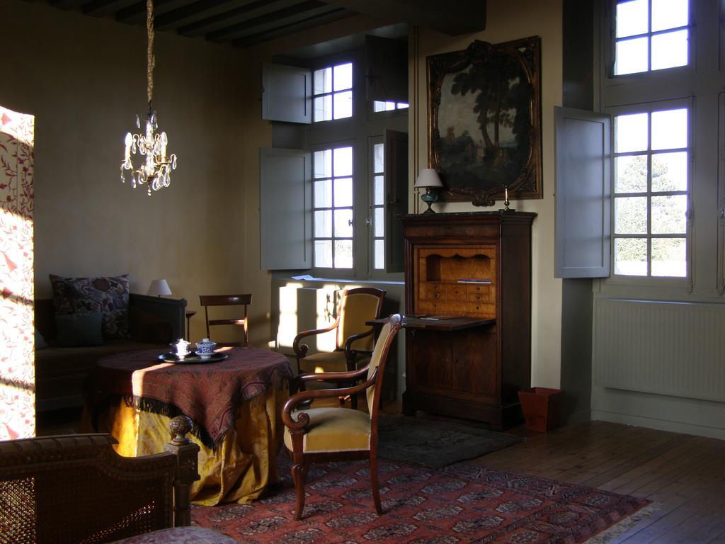 Manoir Du Plessis Au Bois Bed & Breakfast Vauciennes  Room photo