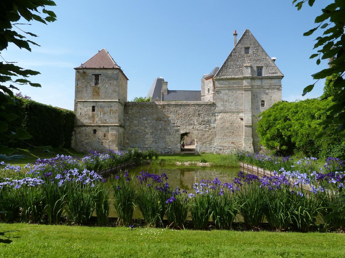 Manoir Du Plessis Au Bois Bed & Breakfast Vauciennes  Exterior photo