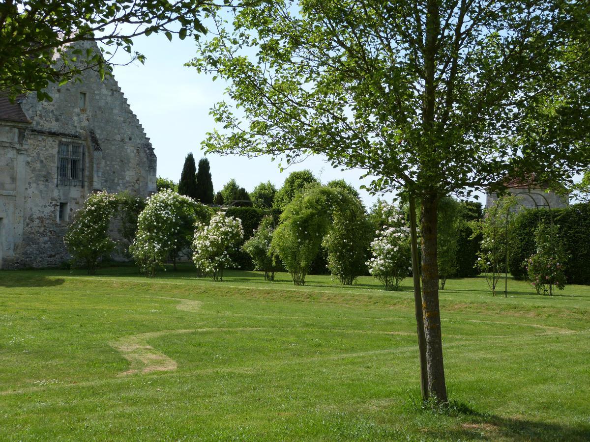 Manoir Du Plessis Au Bois Bed & Breakfast Vauciennes  Exterior photo